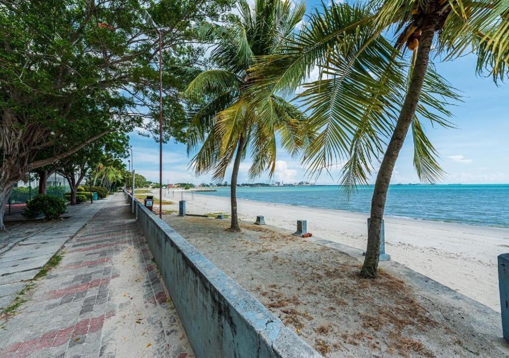 Glory Beach Private Resort 2Br Port Dickson Exterior photo